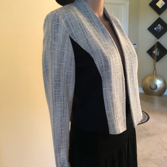 Stunning Tahari Jacket  - - Picture 5 of 10